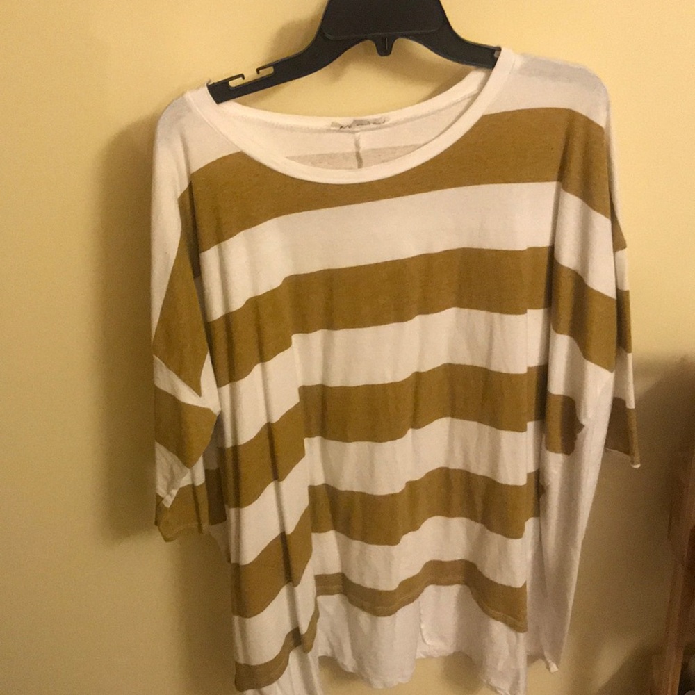 Striped 3/4 top